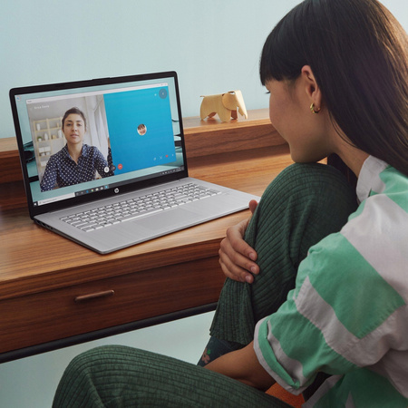 LIMITOWANY LAPTOP HP 17 i3-N305 8GB DDR4 1TB SSD HD+ BLK W11 17.3" SREBRNY