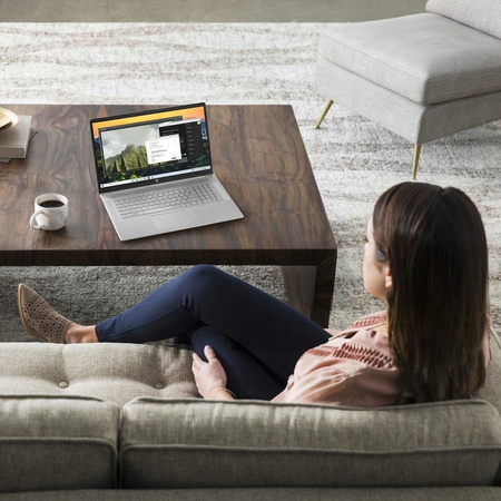 LIMITOWANY LAPTOP HP 17 i3-N305 8GB DDR4 1TB SSD HD+ BLK W11 17.3" SREBRNY