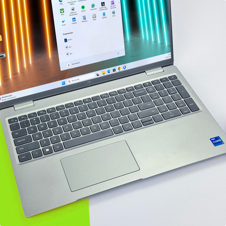 STACJA ROBOCZA Dell Precision 3570 i7-1255 16GB DDR5 512SSD NVIDIA T550 W11