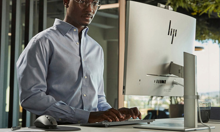 Stacjonatny HP EliteOne 870 G9 AIO i7-13700 16GB 1TB+256GB SSD W11P 27" K+M