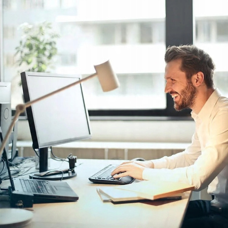 Lenovo ThinkPad X1 Carbon G8 i7-10610 16GB DDR4 1TB SSD FHD BLK FP W11P